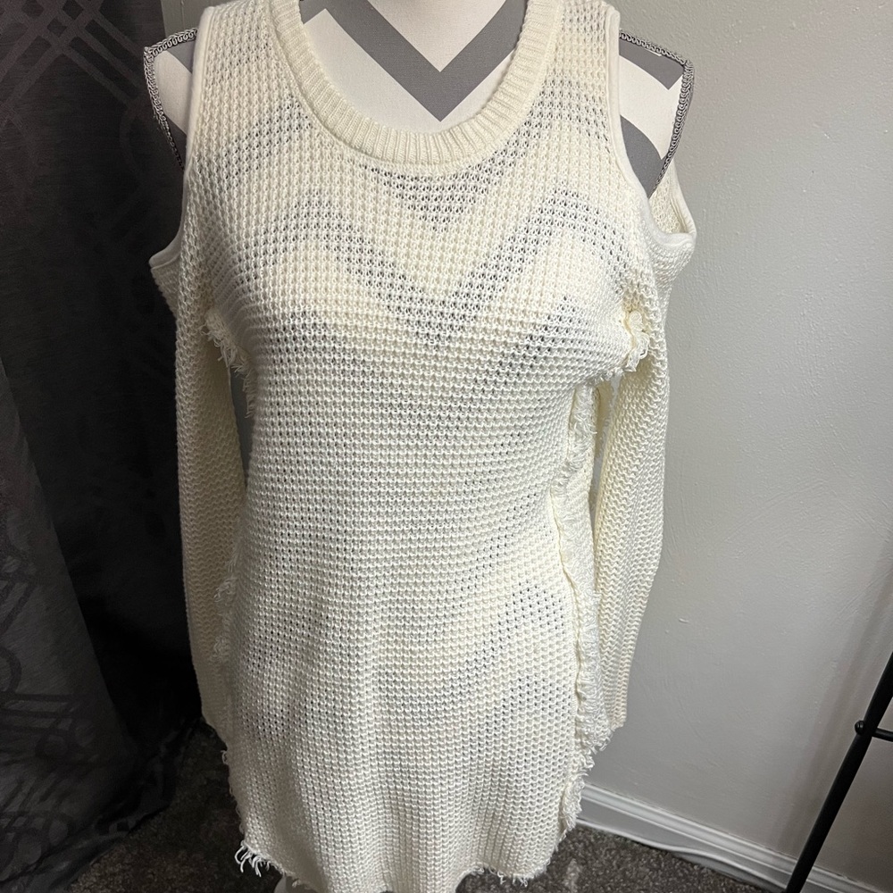 Altar'd State Women's White  Crew Neck Cold Shoulder‎ Long Sleeve Knit Top sz S